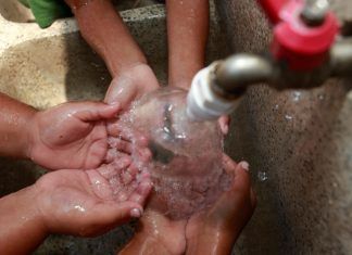 Láminas de óxido de grafeno para generar agua potable