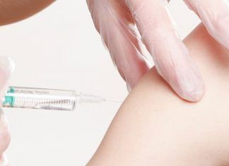 Los padres que no vacunen a sus hijos recibirán varias multas al año en Australia Los padres que no vacunen a sus hijos