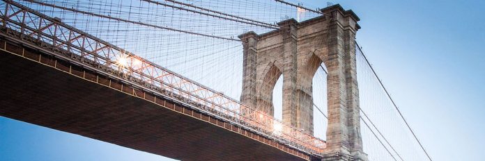 Puente de Brooklyn gracias a la supervisión de Emily Roebling