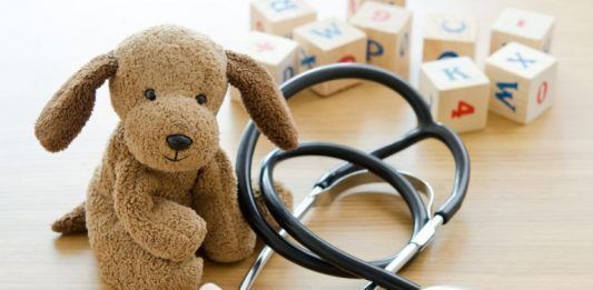 Robot infantil HAL, tan parecido a la vida que entrena a pediatras