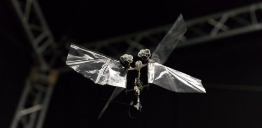 Robots acrobáticos pudieran ser el futuro de aviones no tripulados