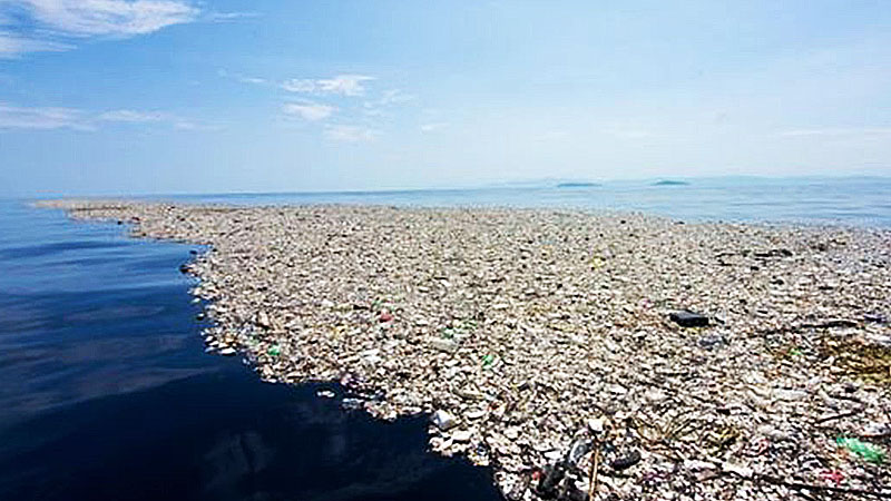 Primer sistema de limpieza oceánica va rumbo a isla basura