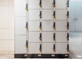 instalar taquillas metálicas en la playa