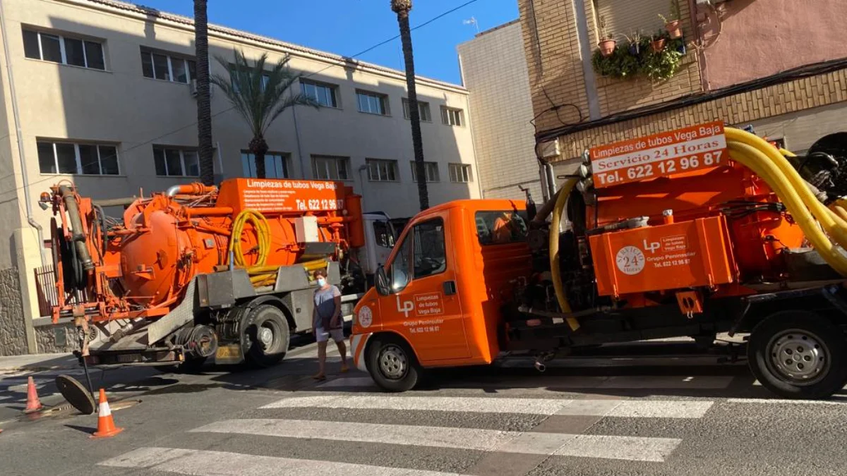 Qué revisar en el mantenimiento de bajantes y colectores de un edificio desatascos
